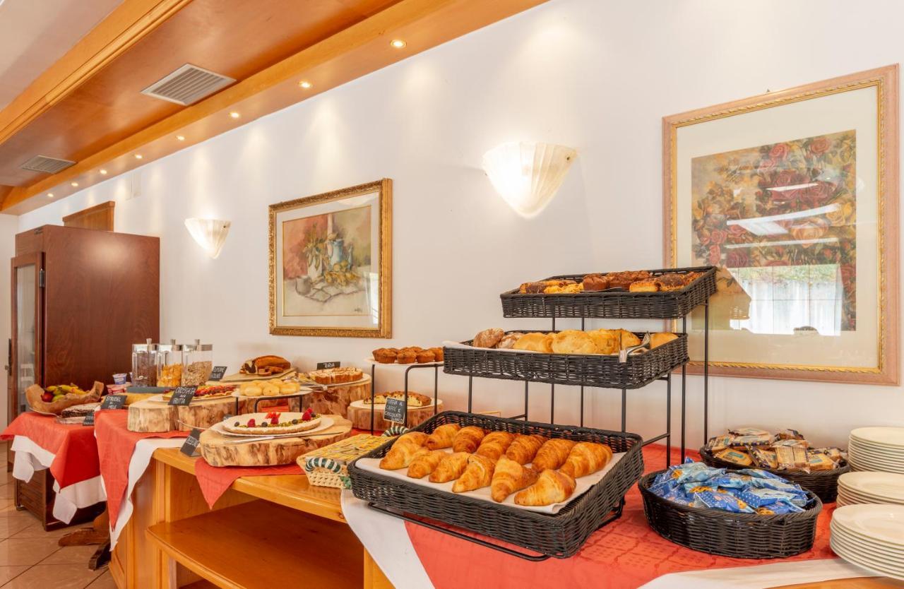 Flos Hotel Moena Εξωτερικό φωτογραφία